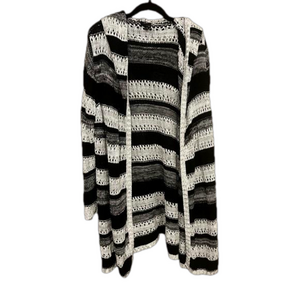 Torrid Crochet Cardigan Size 3 Long with hood